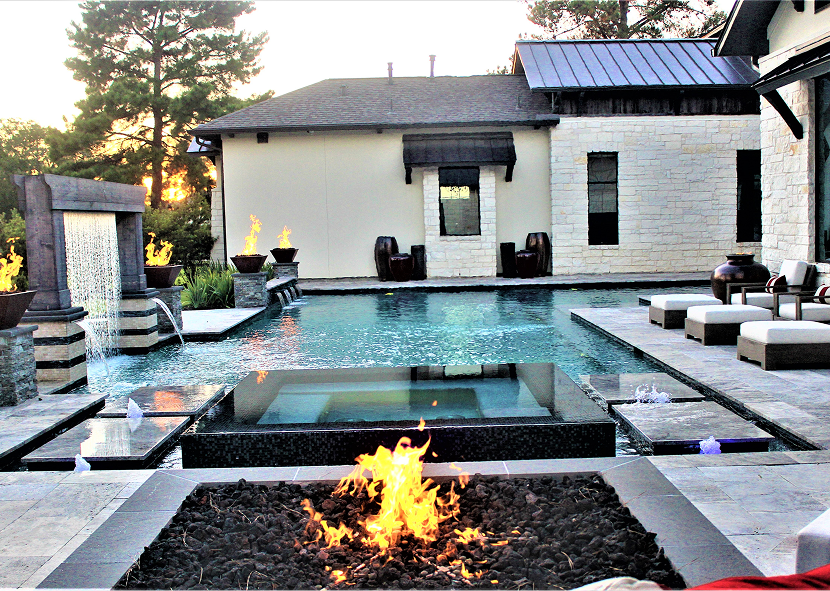 Outdoor Kitchens & Fireplaces